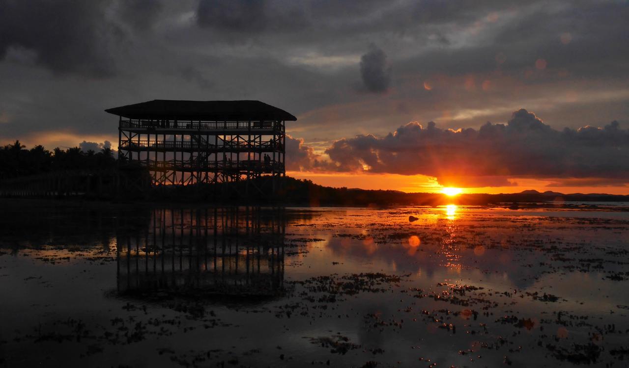 Bravo Beach Resort General Luna  Eksteriør billede