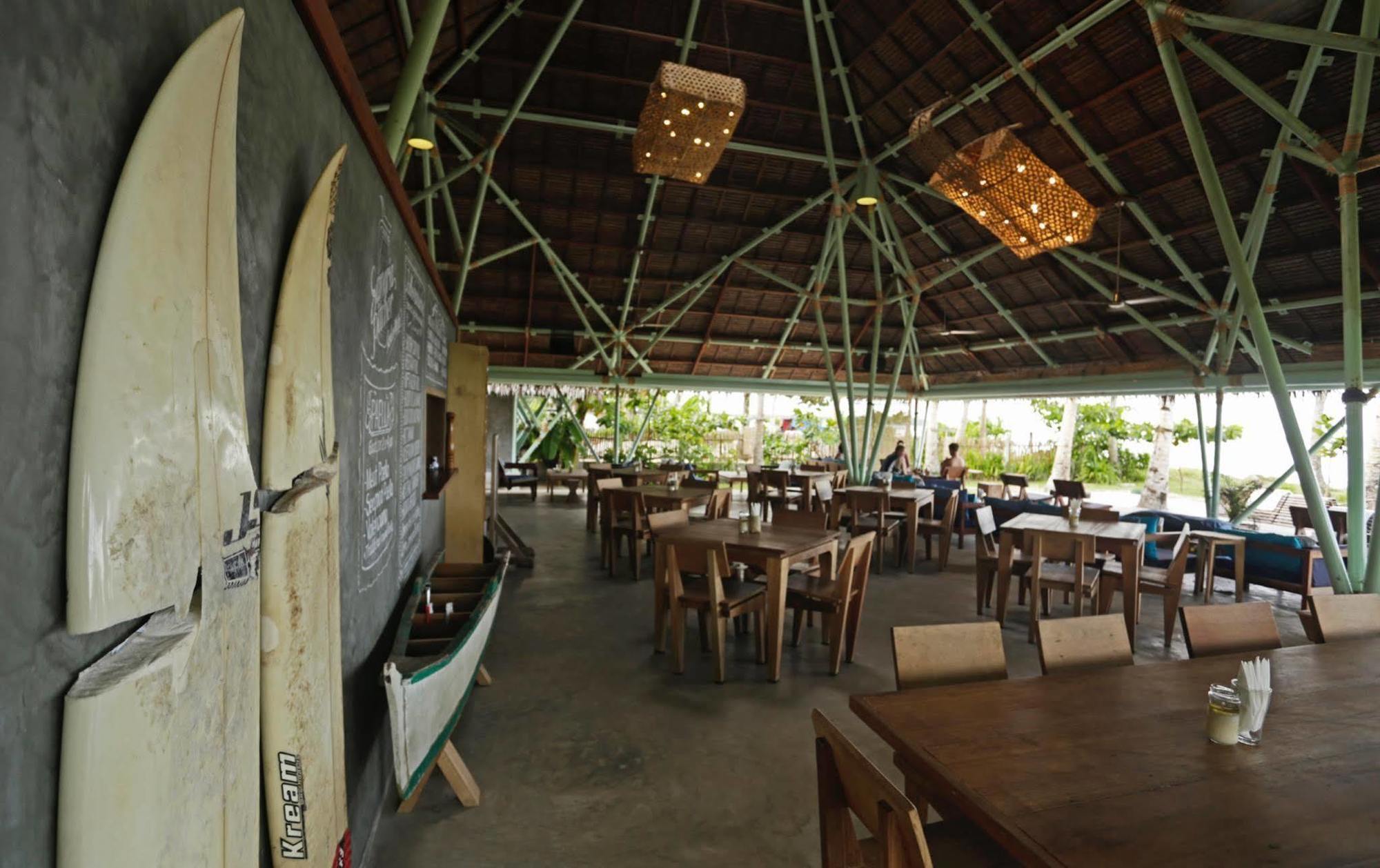 Bravo Beach Resort General Luna  Eksteriør billede