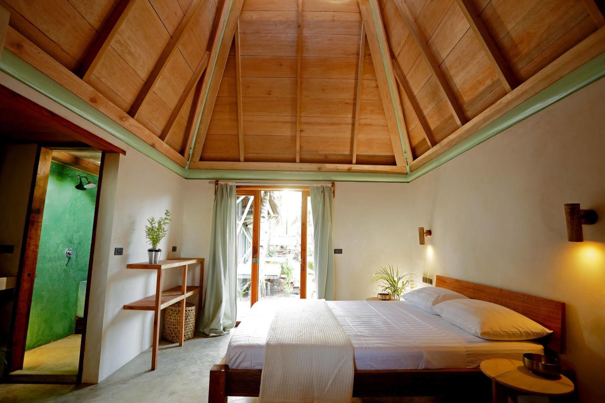 Bravo Beach Resort General Luna  Eksteriør billede