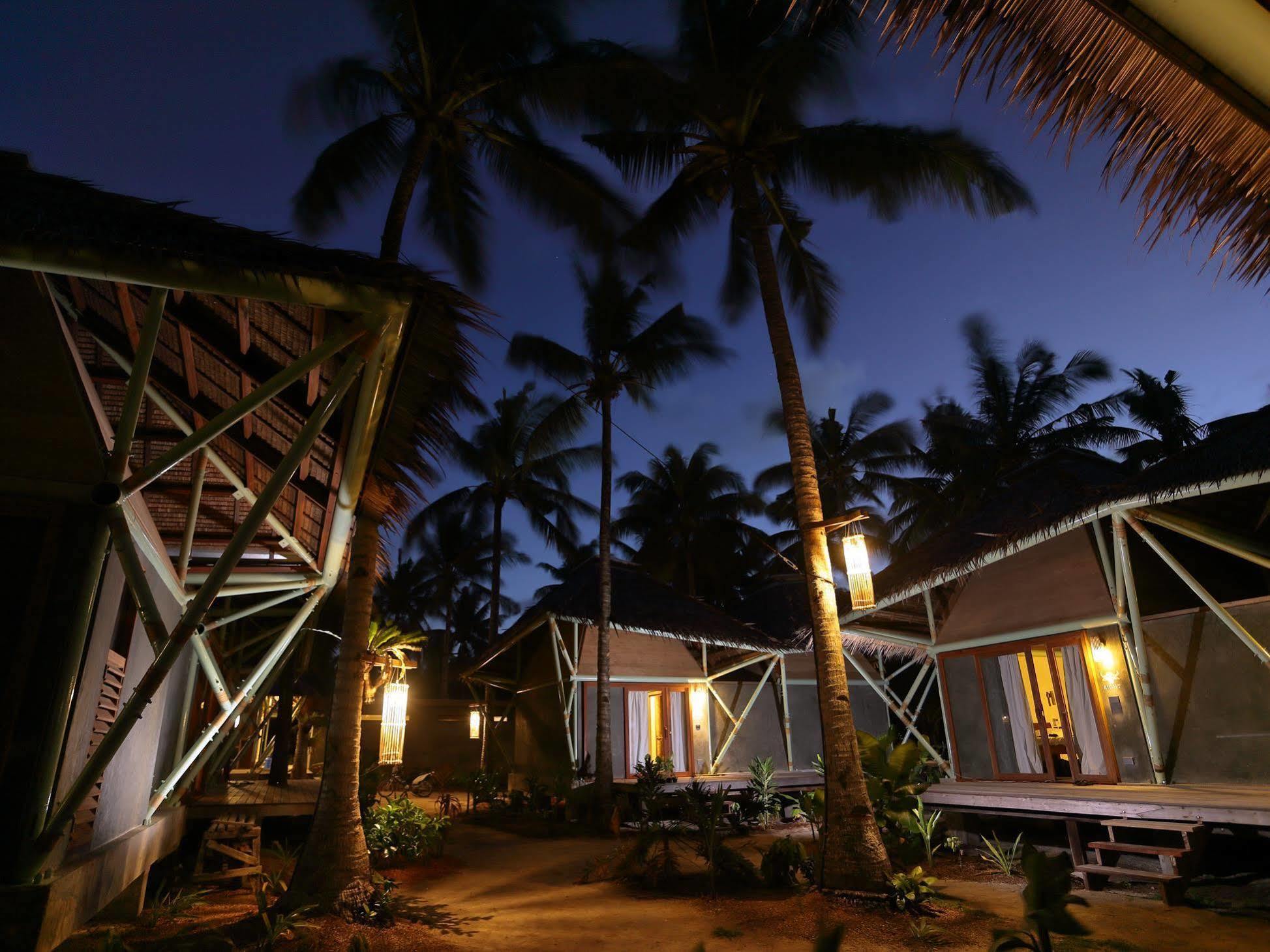 Bravo Beach Resort General Luna  Eksteriør billede