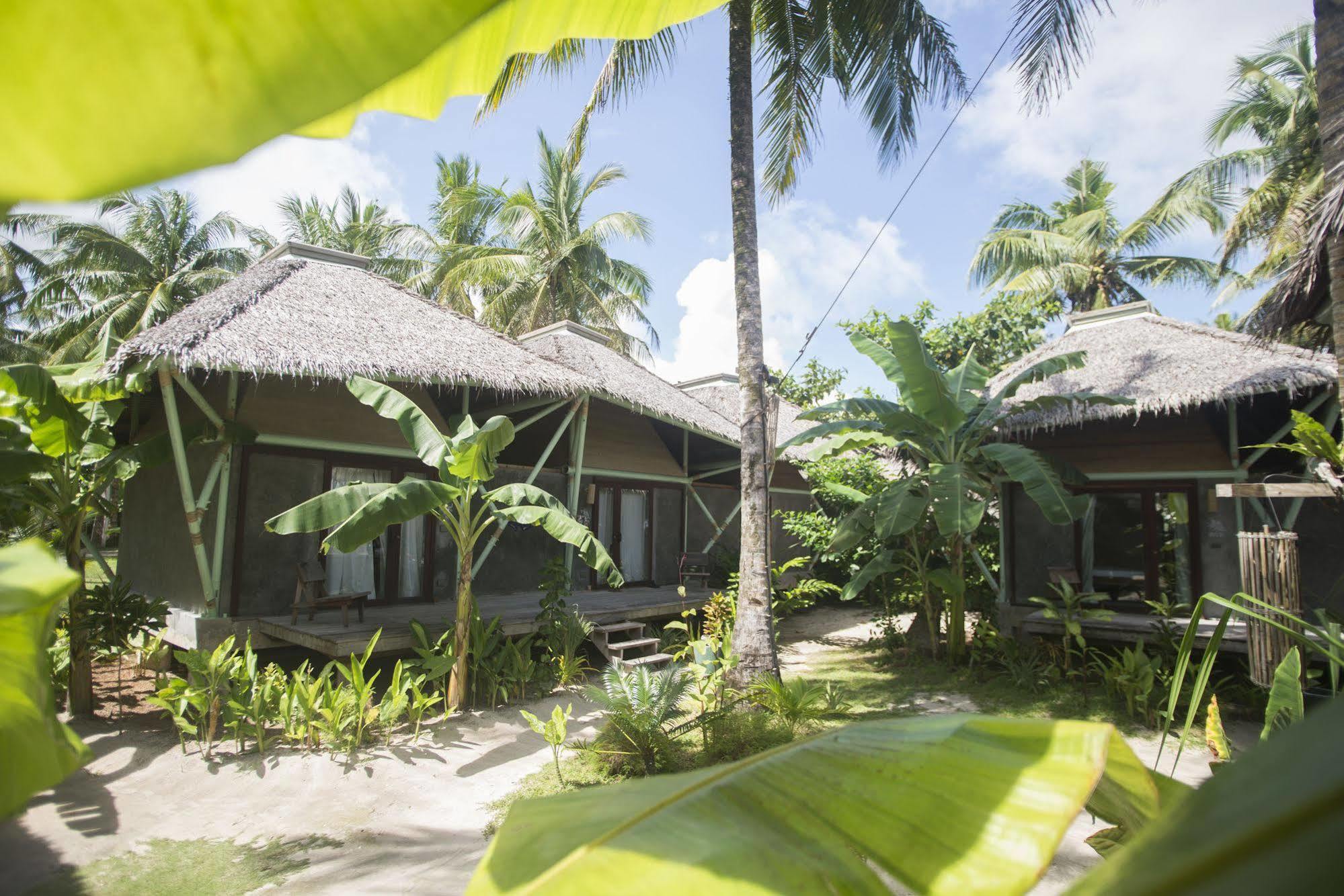 Bravo Beach Resort General Luna  Eksteriør billede